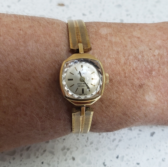 Vintage Kent Ladies Watch - Picture 2 of 7